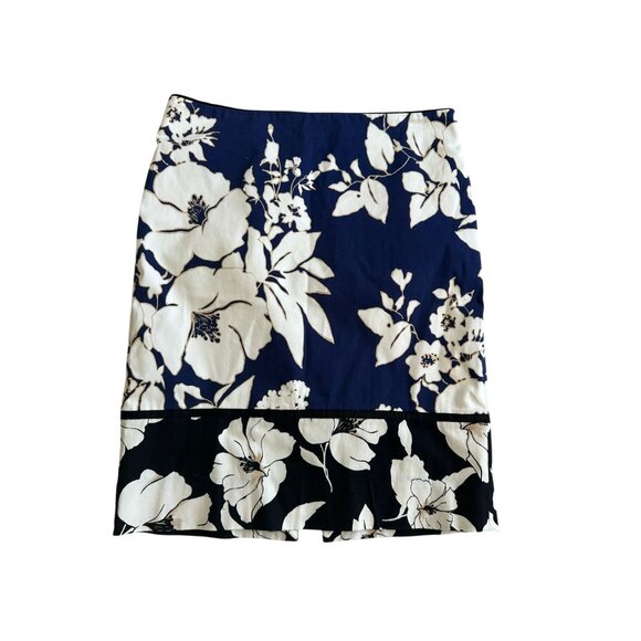 WHITE HOUSE BLACK MARKET WHBM Navy Black Floral Colorblock Skirt Size 4 - Picture 3 of 6